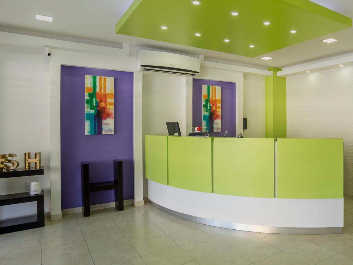 Smart Hotel Monterrey Exterior foto