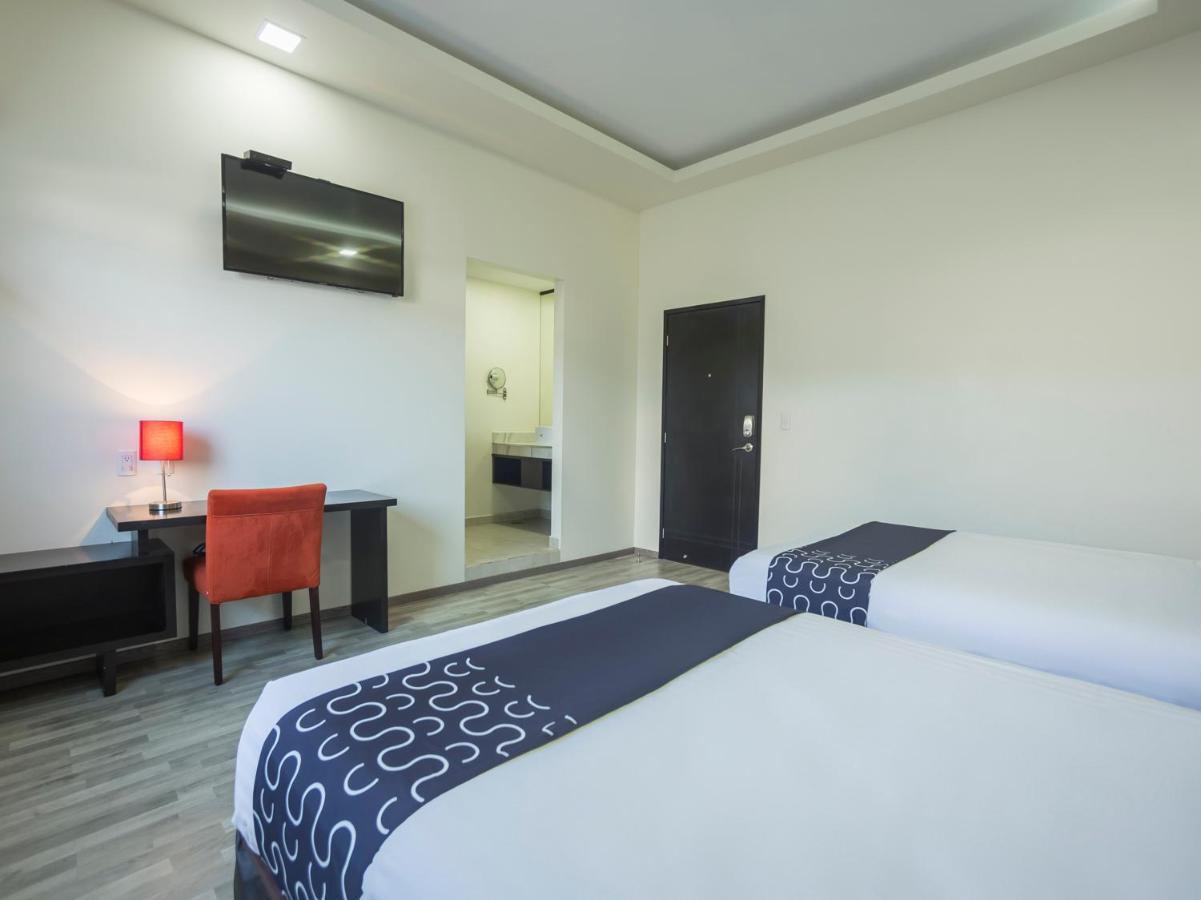 Smart Hotel Monterrey Exterior foto